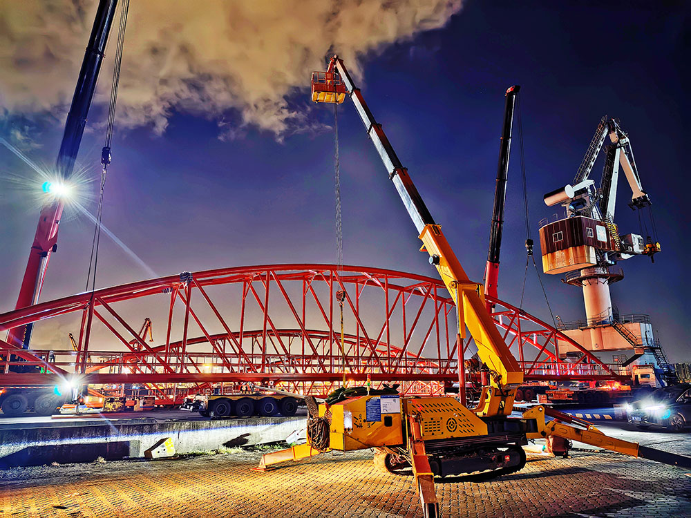 全国最大原油商储库丨“粤润通”助力广东揭阳520万方原油商业储备库海上钢联桥吊装告捷